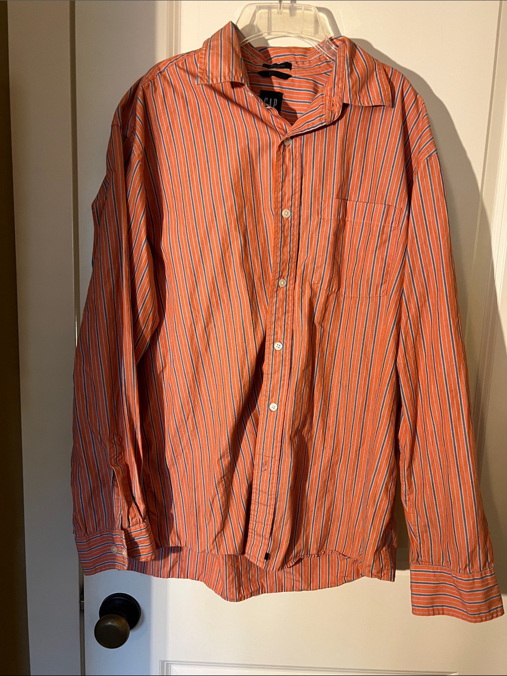 GAP Men's Vintage Relaxed Orange and Blue Striped Button-Down Shirt Medium